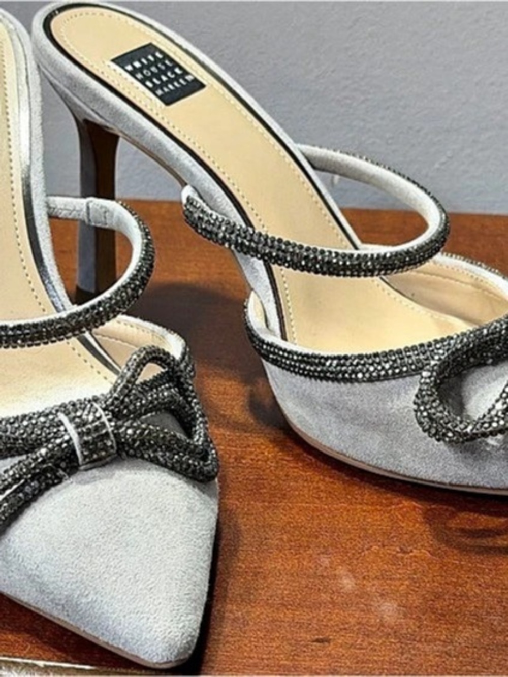 White House Black Market Rhinestone Bow Heels in Gray US 8M Like New